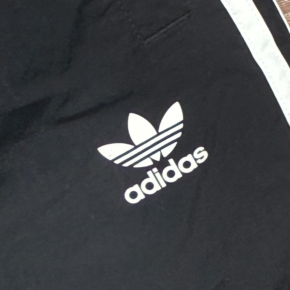 Adidas Originals Shorts Mens Small Black Excellent 3-Stripes Trefoil CW1305